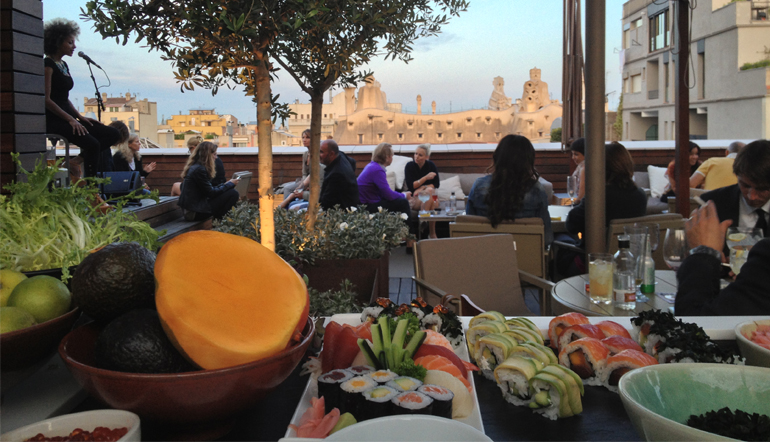 Novedad: Sushi en La Terraza | Hotel de Cinco Estrellas en Barcelona | Hotel Omm | Whatsup