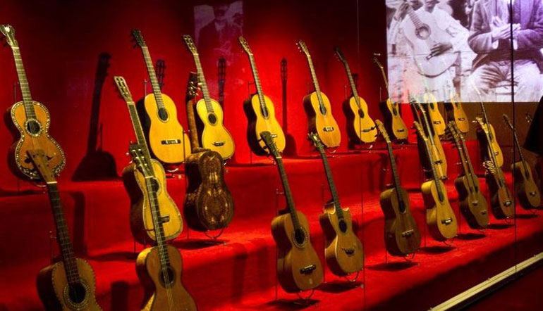 La mejor colección del mundo de guitarras al alcance de todos en el Museo de la Música | Hotel de Cinco Estrellas en Barcelona | Hotel Omm | Whatsup