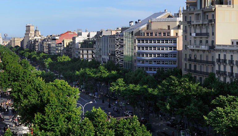 Ven al Paseo de Gracia, centro de cultura y shopping | Hotel de Cinco Estrellas en Barcelona | Hotel Omm | Whatsup