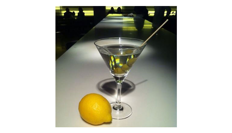 Un Dry Martini, mezclado no agitado… | Hotel de Cinco Estrellas en Barcelona | Hotel Omm | Whatsup